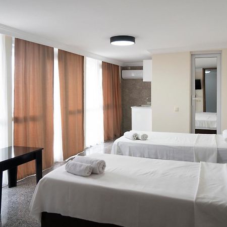 Hotel CARLEONE Batoemi Buitenkant foto