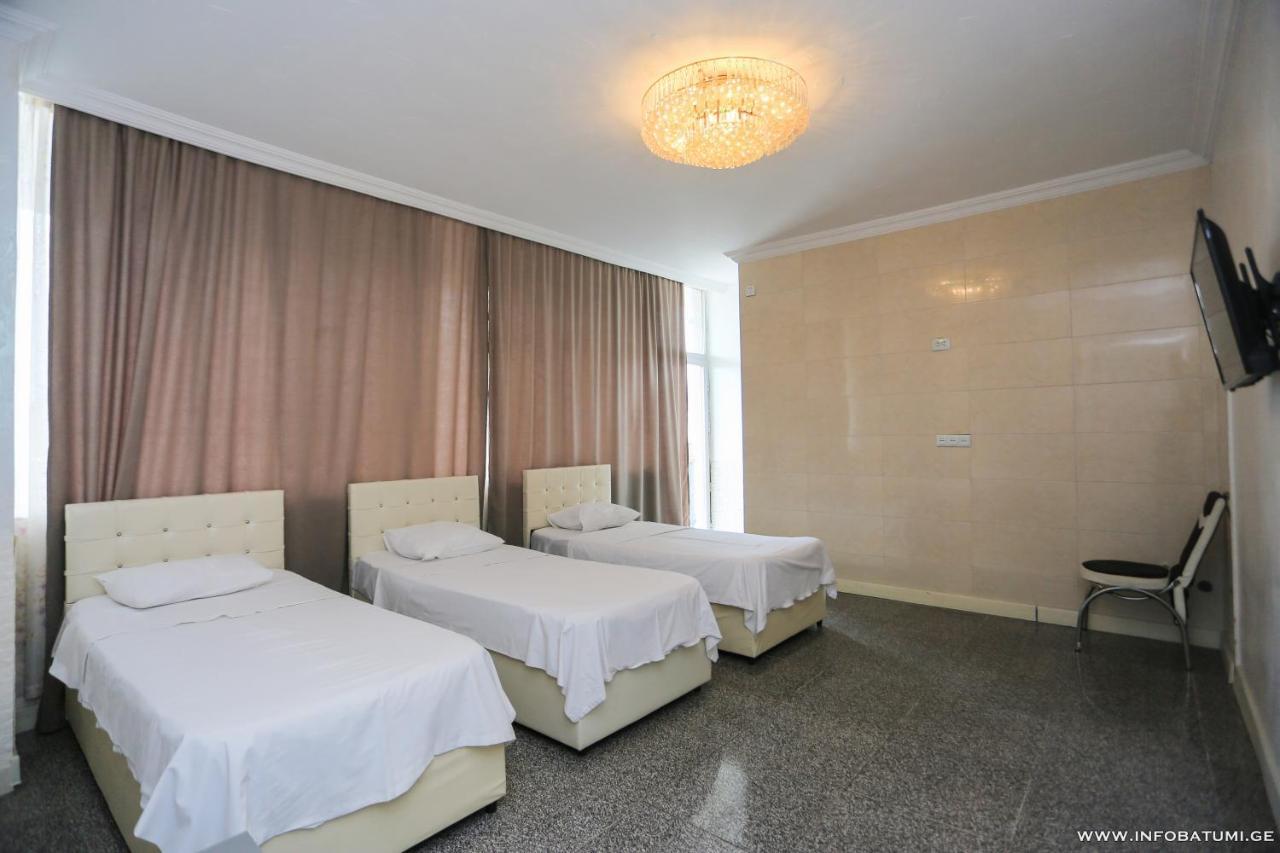 Hotel CARLEONE Batoemi Buitenkant foto