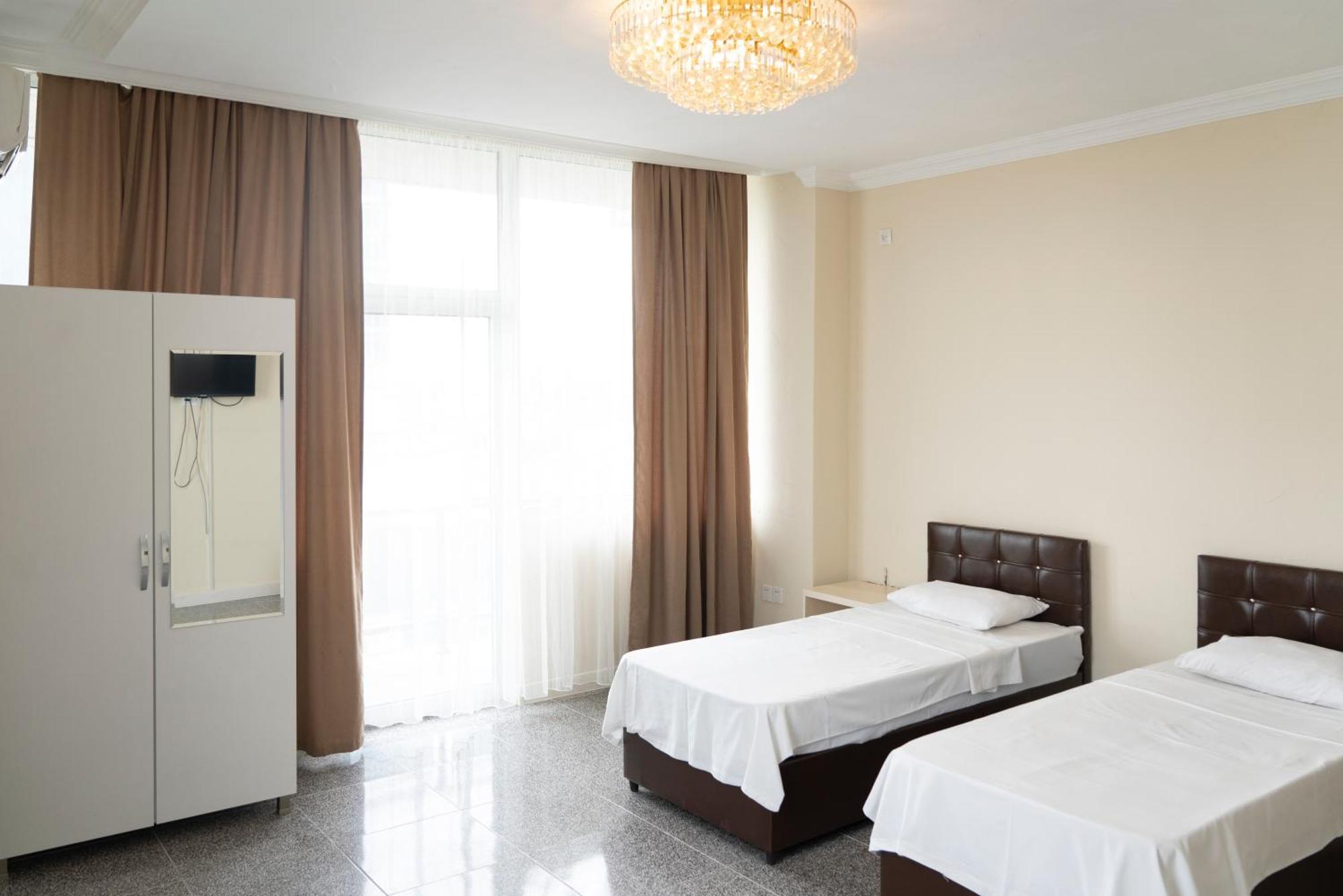 Hotel CARLEONE Batoemi Buitenkant foto